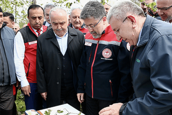 bakandan-mujdeli-haber-zirai-dondan-zarar-goren-16-tur-icin-destek-verilecek-Q8p8Kfab.png