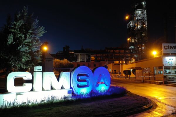 cimsa-ilk-ceyrekte-net-satislarini-reel-olarak-yuzde-21-artirarak-89-milyar-tlye-yukseltti-6qm4uQ51.jpg